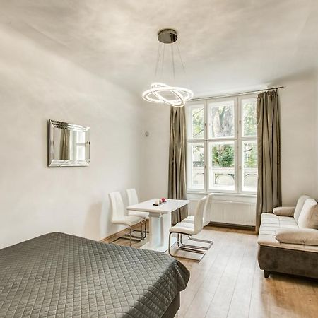 Cozy And Classy Apartment In The Old Town Praga Exterior foto