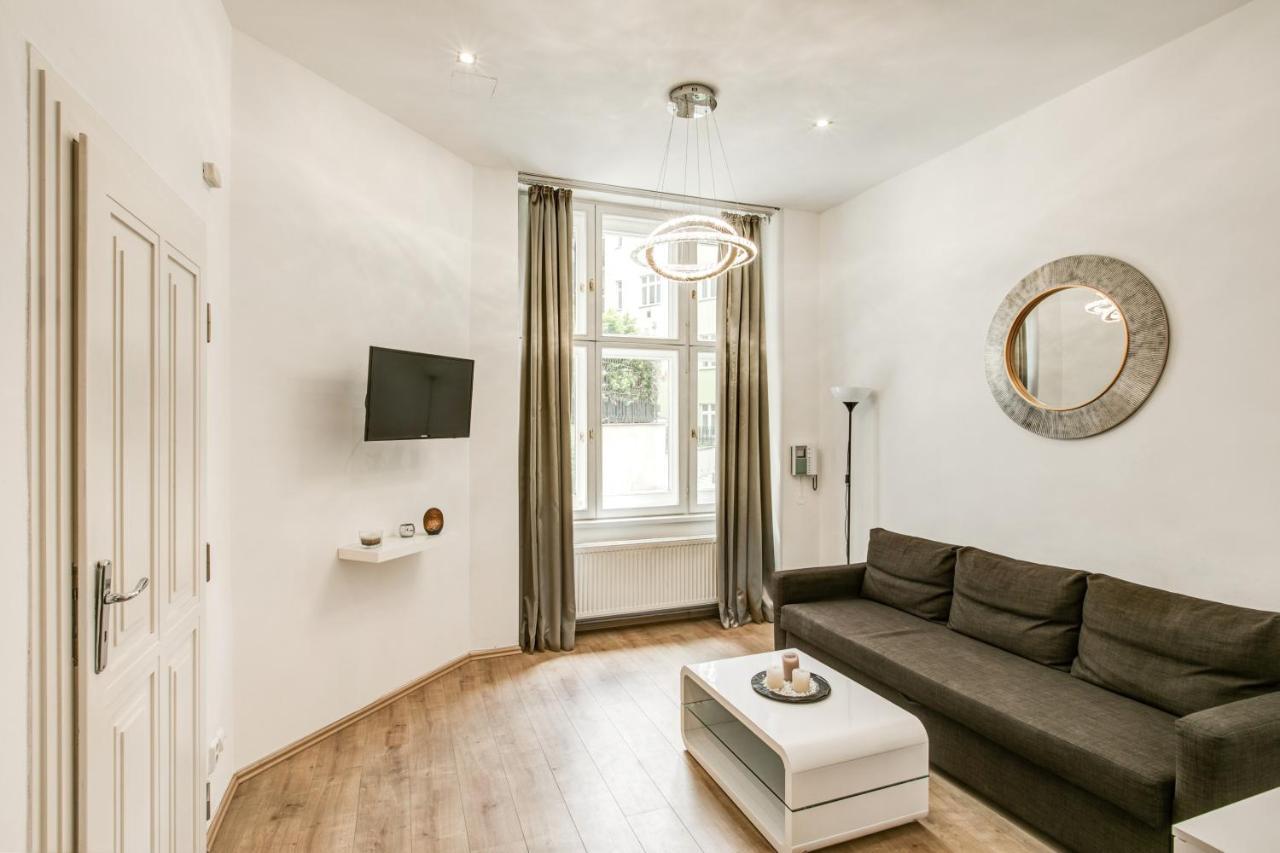 Cozy And Classy Apartment In The Old Town Praga Exterior foto